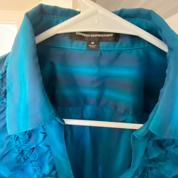 Blouse love it. To small for me - Picture 2 of 2